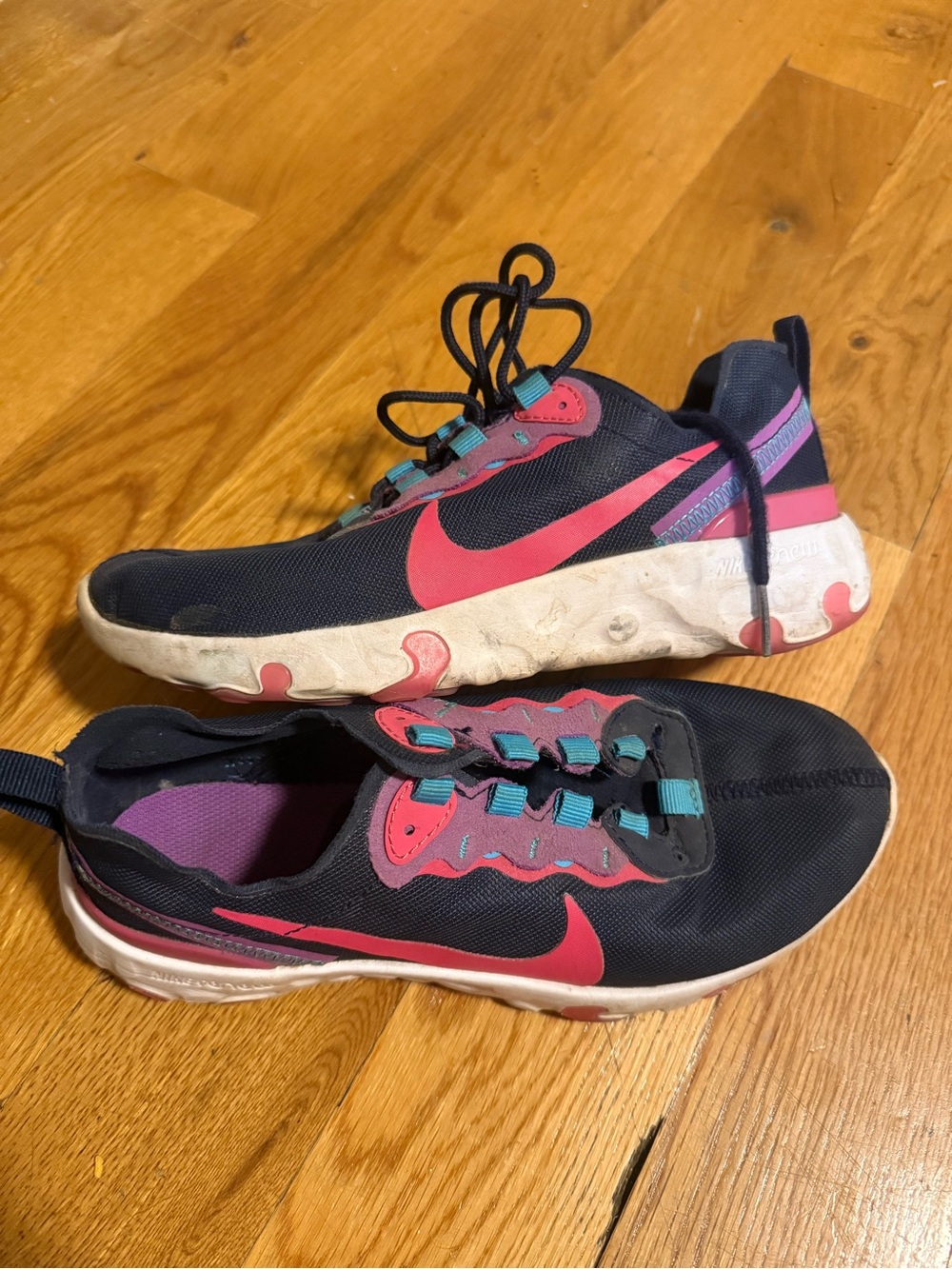 Nike Element Renew Sneakers Sz 3.5Y